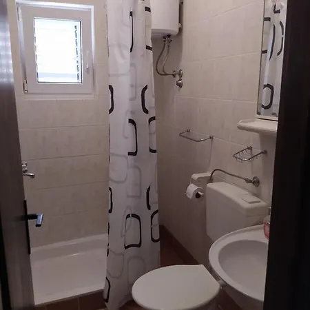 Lagoon Apartments Апартаменты